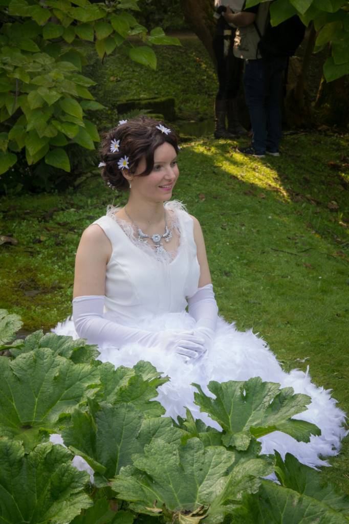 snow whites wedding dress